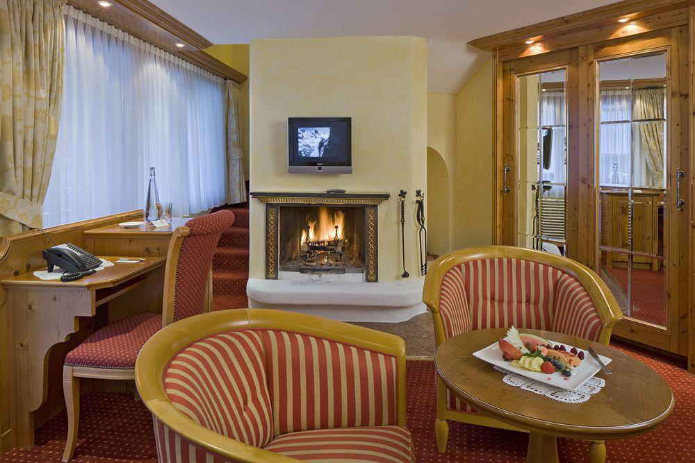 Relais & Chateaux Schoenegg زيرمات الغرفة الصورة